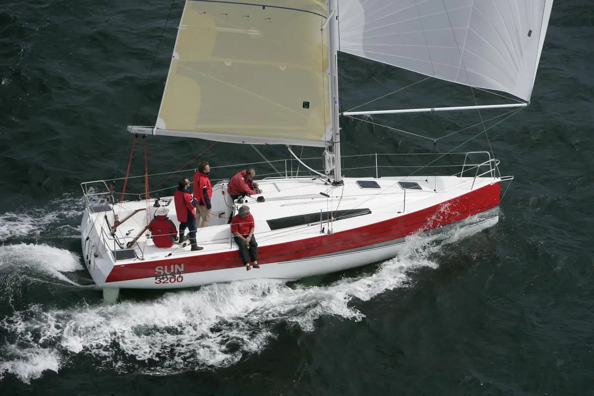 Jeanneau Sun Fast 3200, photo 1 of 6