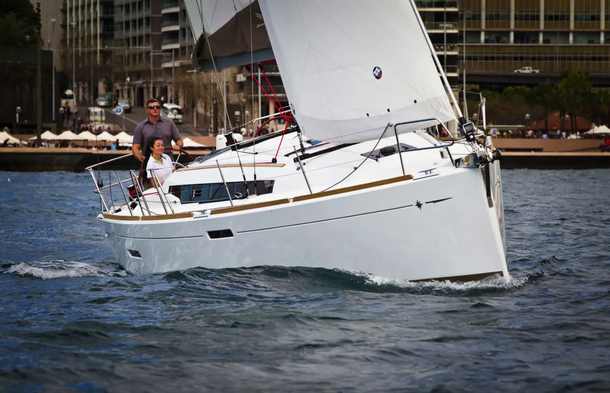 Jeanneau Sun Odyssey 389, photo 1 of 6