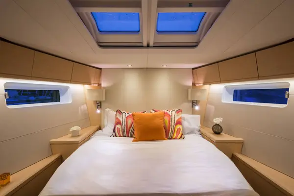 Jeanneau Yachts 54, photo 4 of 6