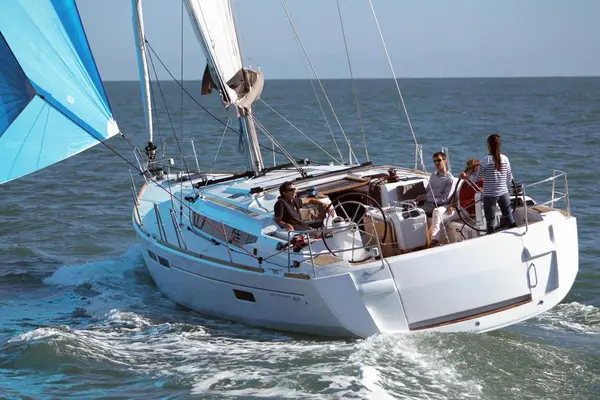Jeanneau Sun Odyssey 469, photo 4 of 6