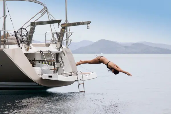 Jeanneau Yachts 58, photo 2 of 4