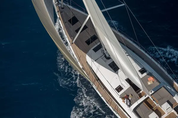 Jeanneau Yachts 64, photo 2 of 2