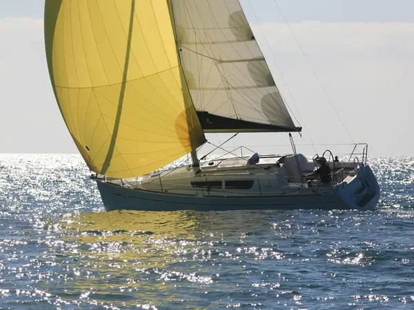 Jeanneau Sun Odyssey 33i, photo 2 of 2
