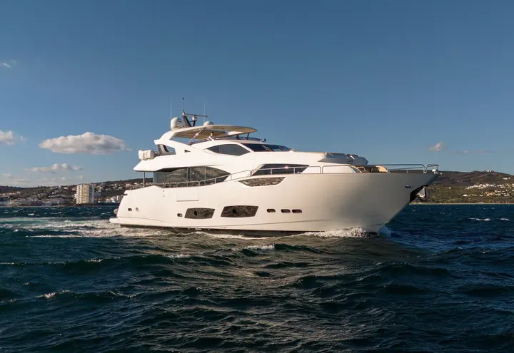 Sunseeker 95 Yacht