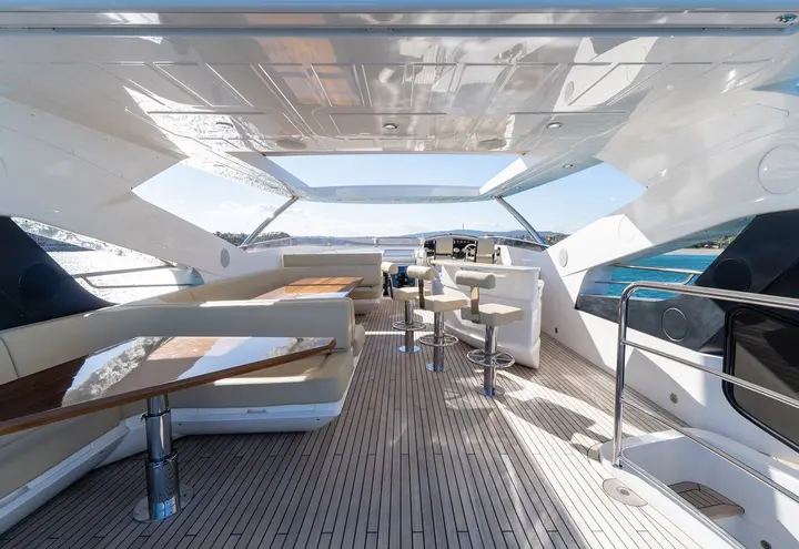 Sunseeker 95 Yacht
